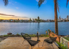 'Sunset Stunner' Palm Springs-Inspired River Oasis